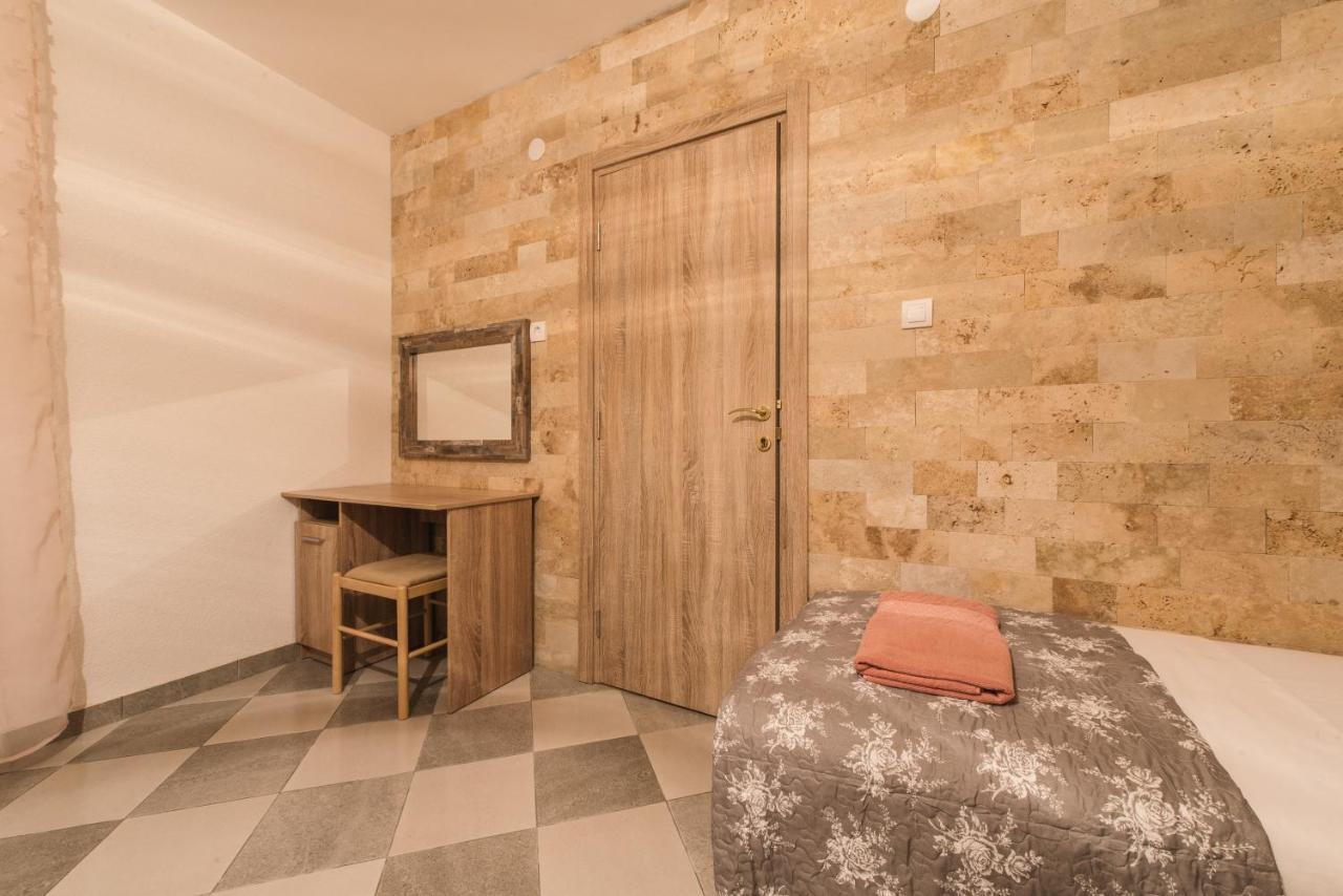 Rustic Villas Barlovic ウルツィニ エクステリア 写真