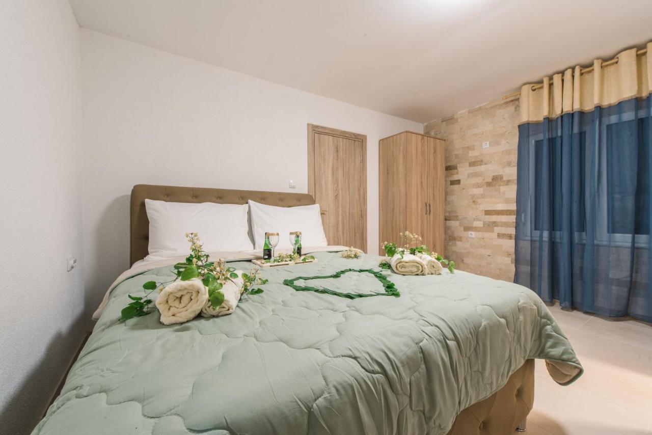 Rustic Villas Barlovic ウルツィニ エクステリア 写真
