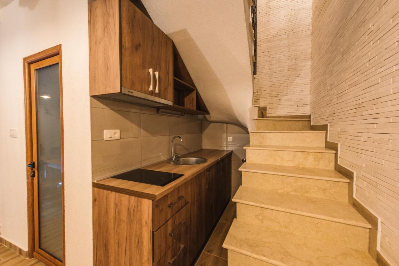 Rustic Villas Barlovic ウルツィニ エクステリア 写真