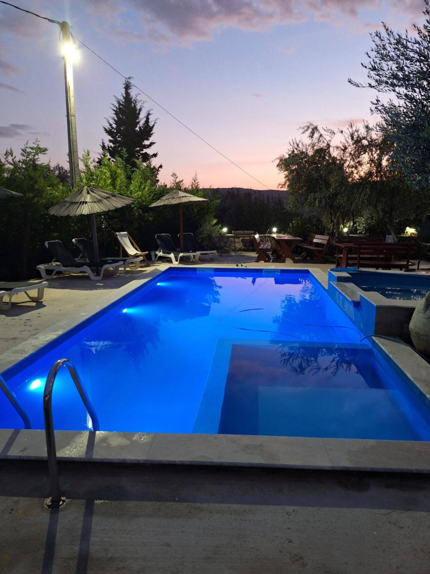 Rustic Villas Barlovic ウルツィニ エクステリア 写真