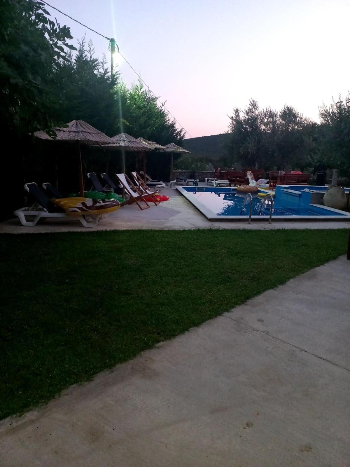 Rustic Villas Barlovic ウルツィニ エクステリア 写真