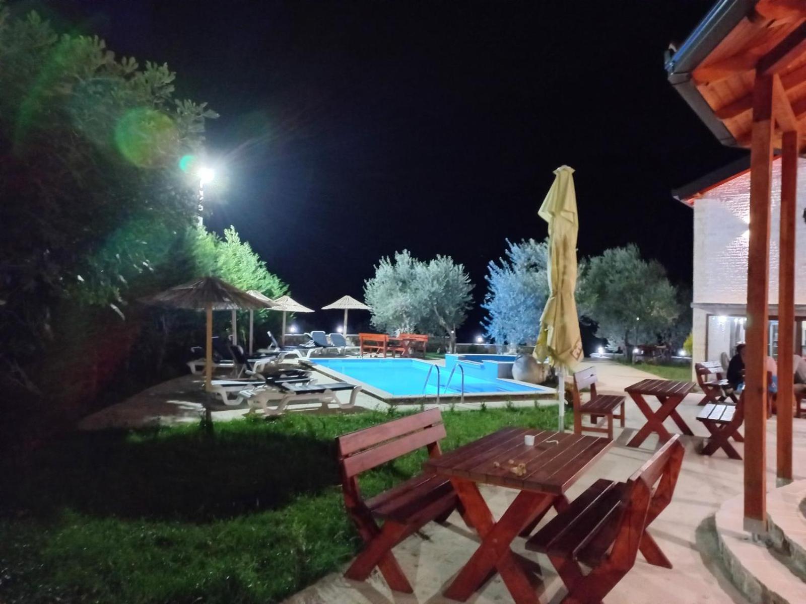 Rustic Villas Barlovic ウルツィニ エクステリア 写真