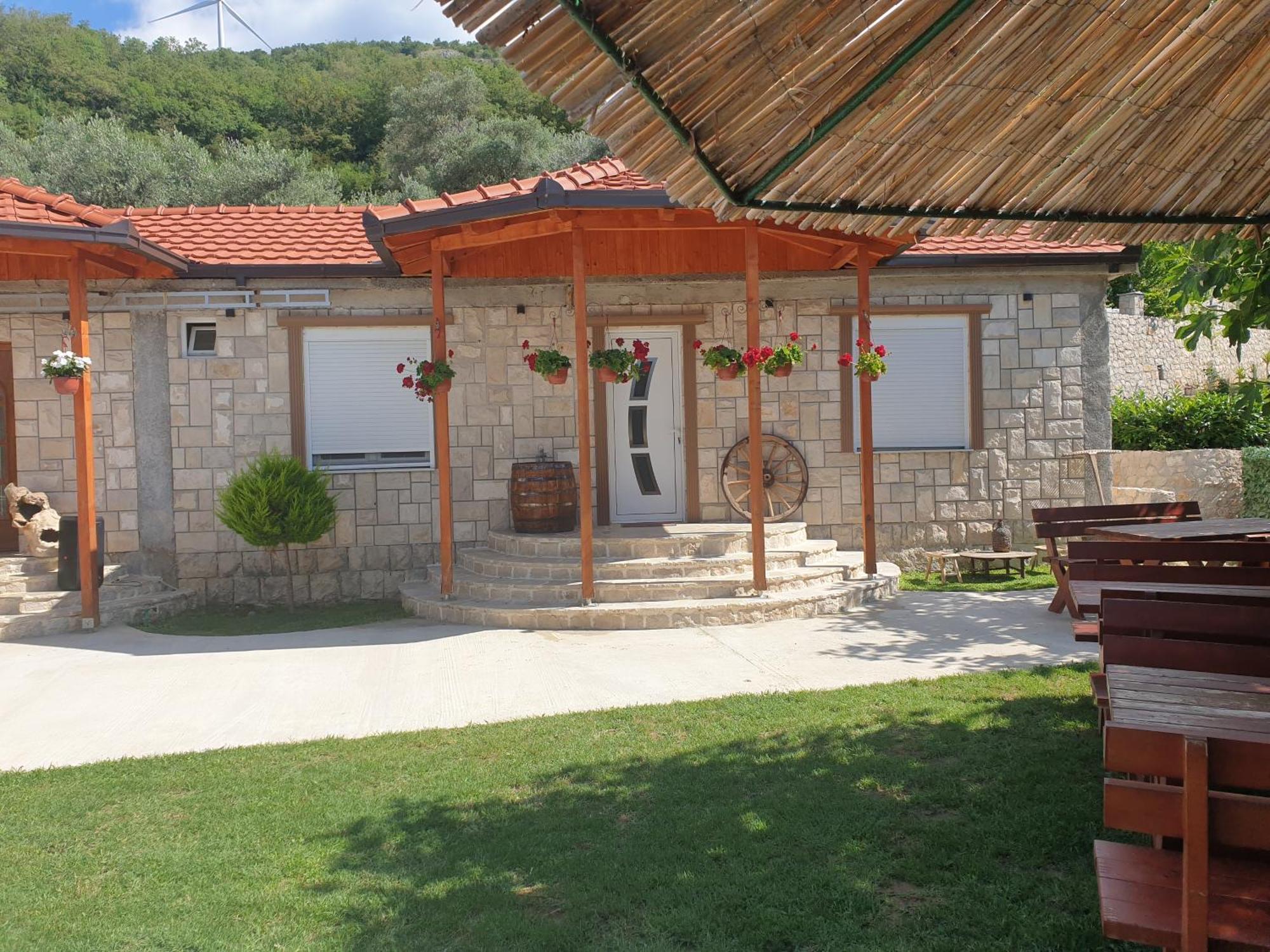 Rustic Villas Barlovic ウルツィニ エクステリア 写真