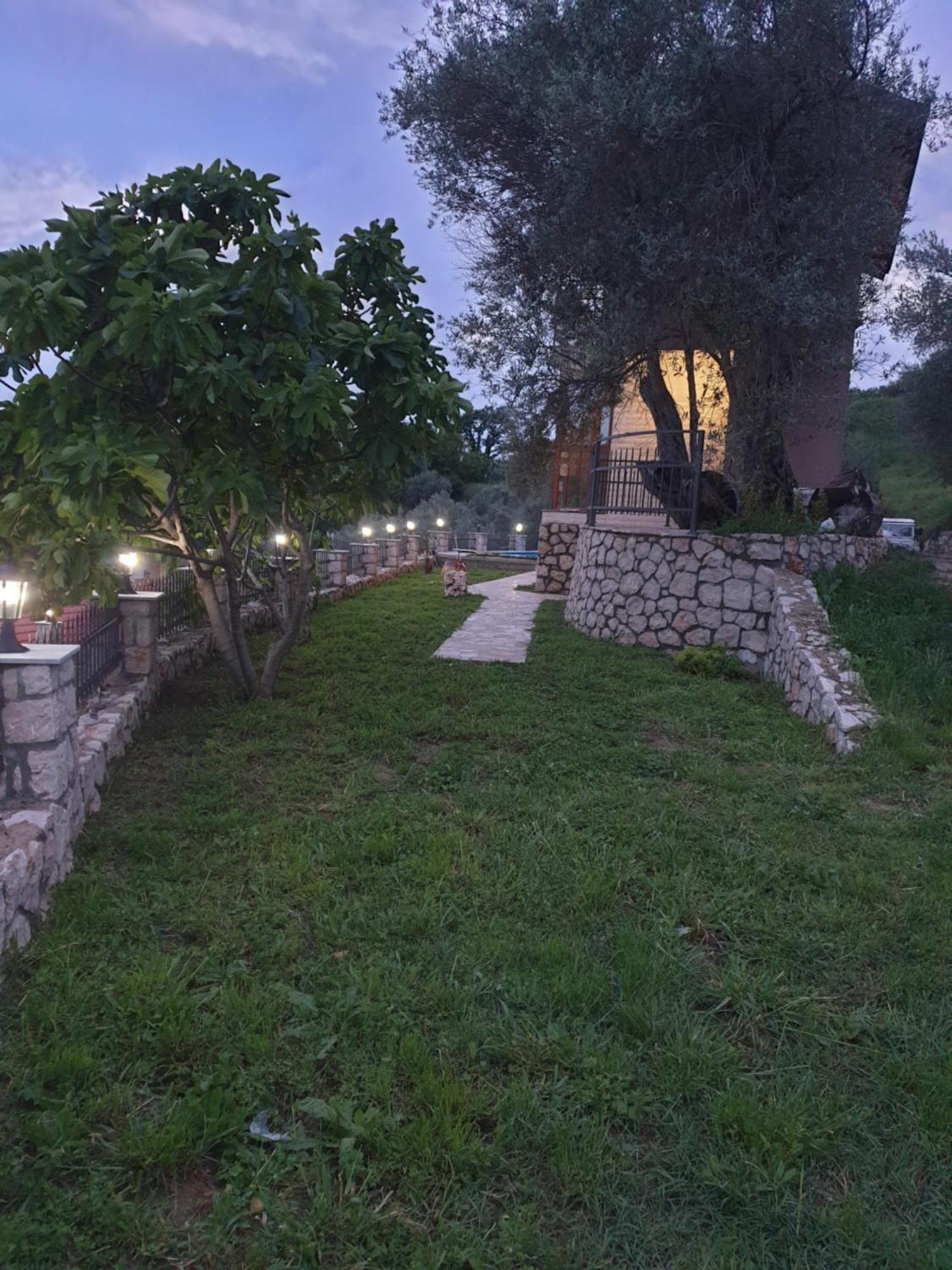 Rustic Villas Barlovic ウルツィニ エクステリア 写真