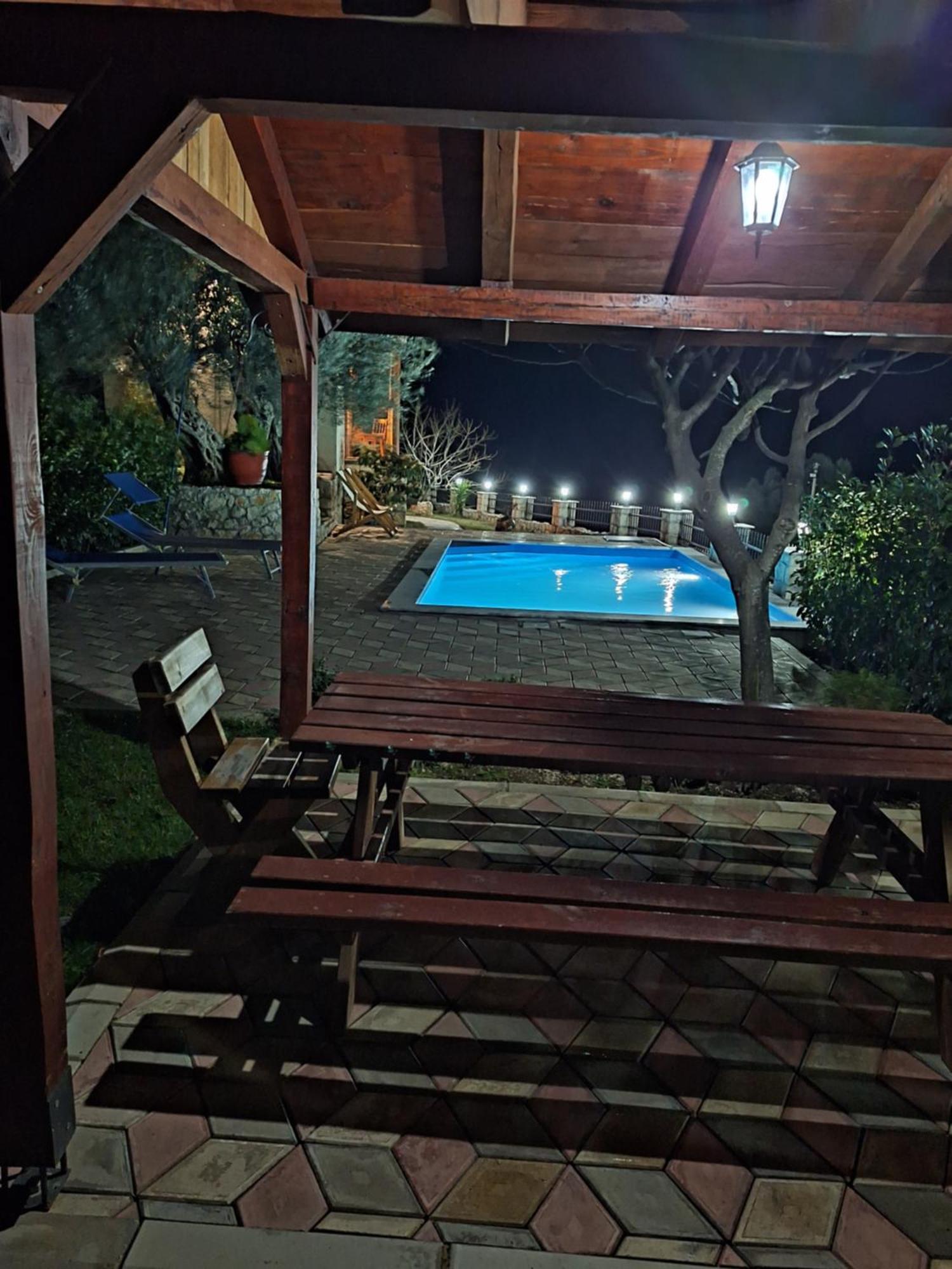 Rustic Villas Barlovic ウルツィニ エクステリア 写真